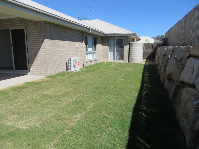 24 CLOVER CRESCENT, Boyne Island QLD 4680