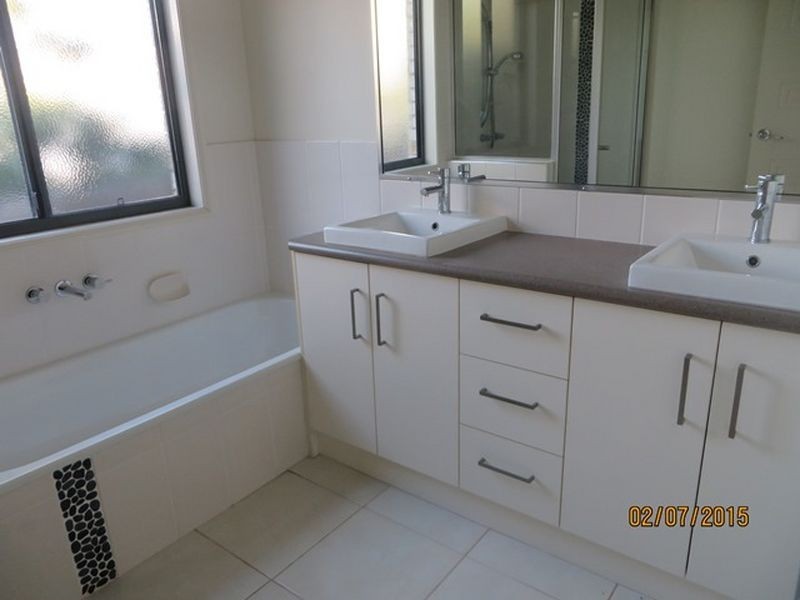 18 MELANIE COURT, Boyne Island QLD 4680