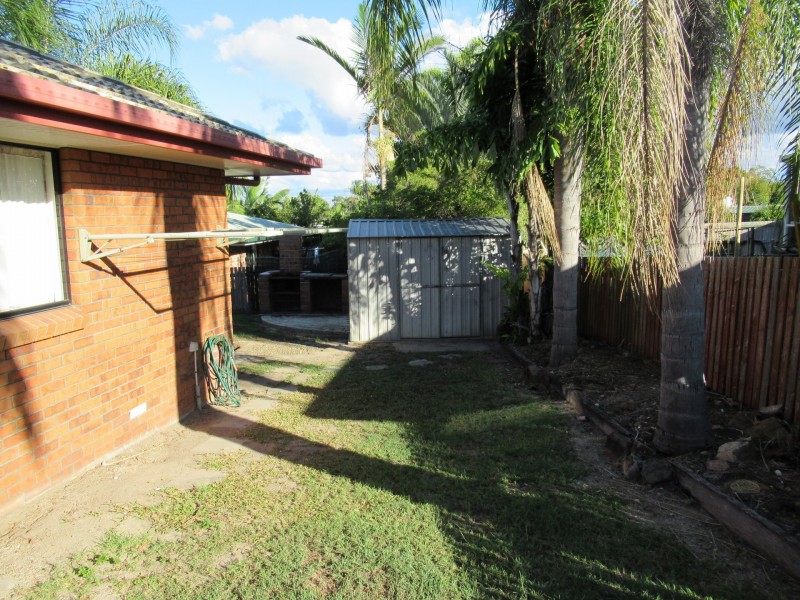 1 BELAH COURT, Boyne Island QLD 4680