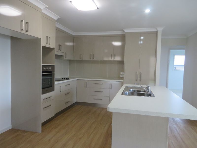 15 STELLA STREET, Boyne Island QLD 4680
