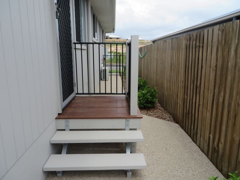 15 STELLA STREET, Boyne Island QLD 4680
