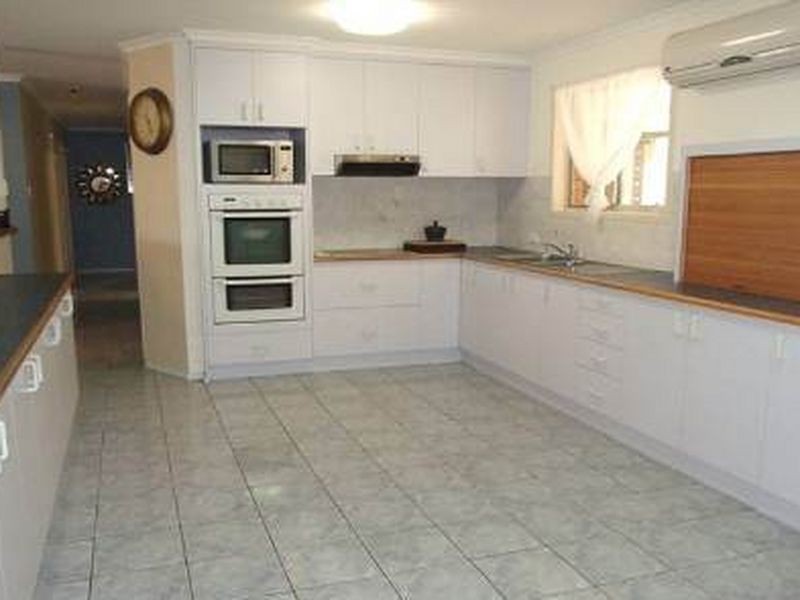 71 YALKARRA CRESCENT, Wurdong Heights QLD 4680