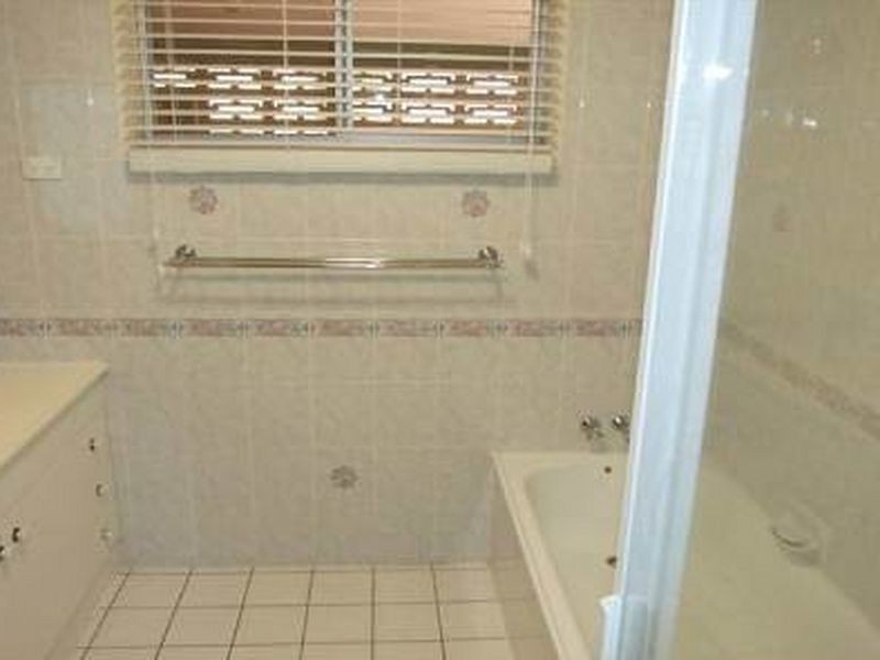 71 YALKARRA CRESCENT, Wurdong Heights QLD 4680