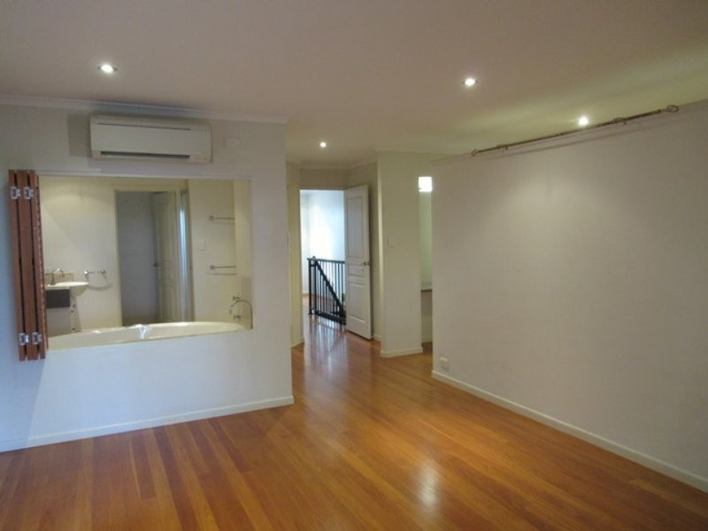 2A/6 WYNDHAM AVENUE, Boyne Island QLD 4680