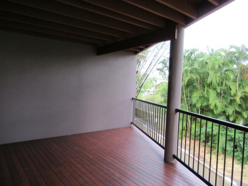 2A/6 WYNDHAM AVENUE, Boyne Island QLD 4680