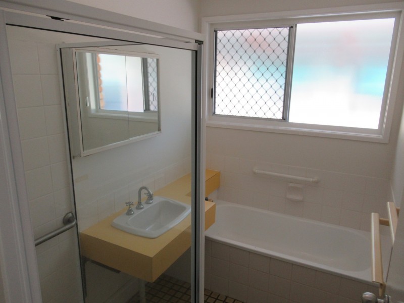 14 CHAPPLE COURT, Boyne Island QLD 4680