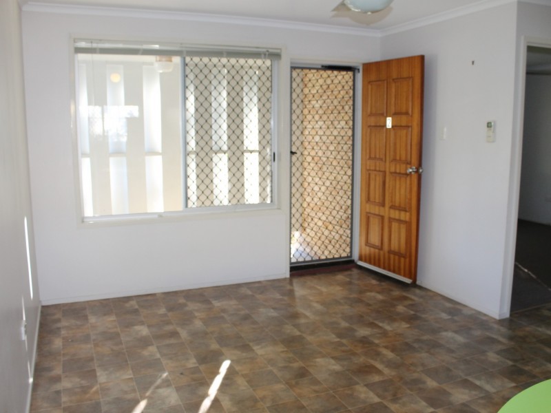 8 Hayes Avenue, Boyne Island QLD 4680