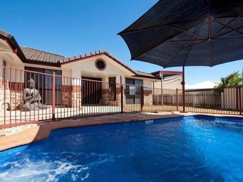 82 HAMPTON DRIVE, Tannum Sands QLD 4680