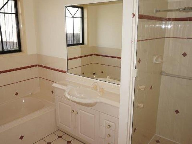 82 HAMPTON DRIVE, Tannum Sands QLD 4680