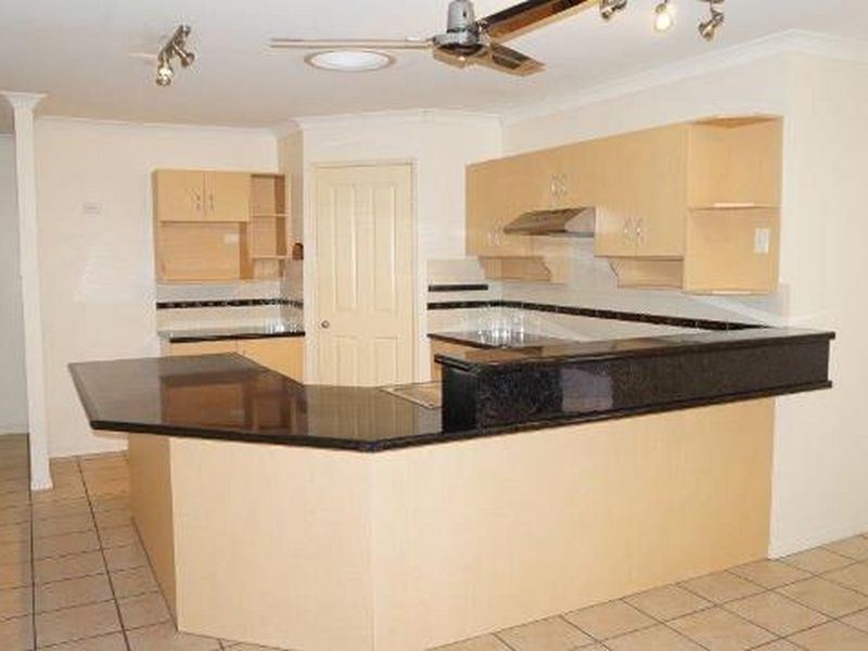 82 HAMPTON DRIVE, Tannum Sands QLD 4680