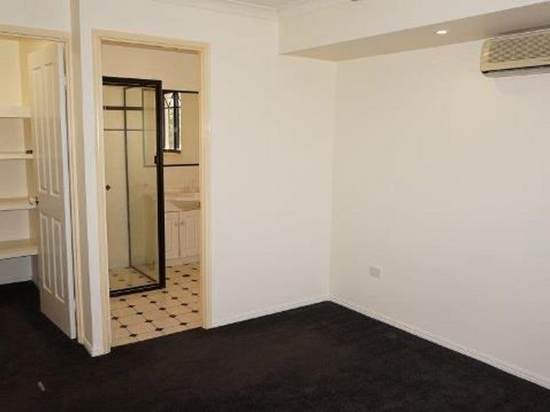 82 HAMPTON DRIVE, Tannum Sands QLD 4680
