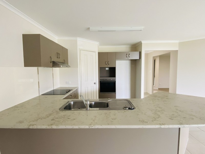 22 Surita Court, Boyne Island QLD 4680