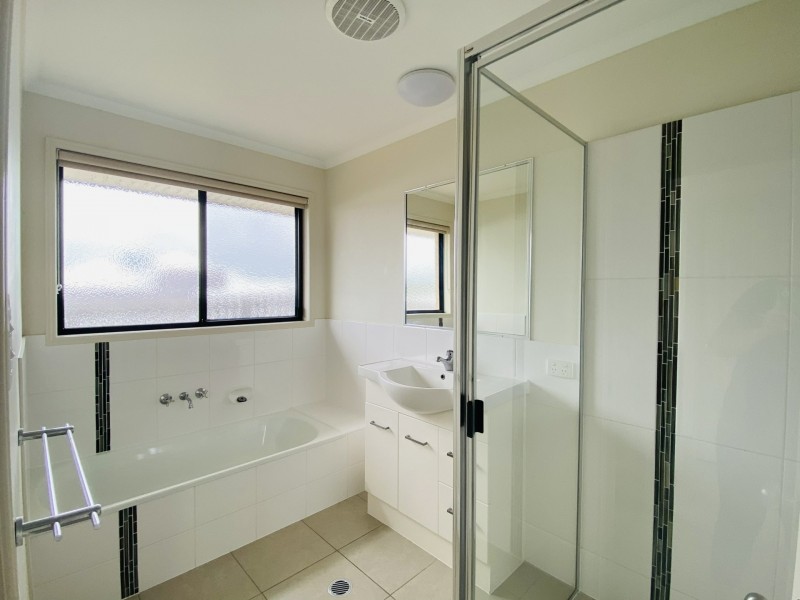 22 Surita Court, Boyne Island QLD 4680