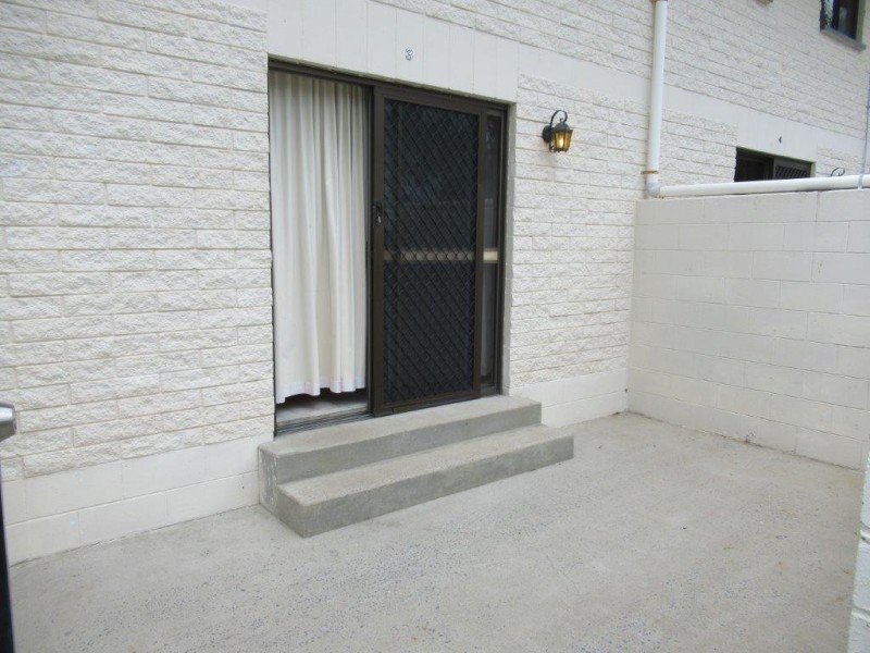 3/4 Wyndham Avenue, Boyne Island QLD 4680