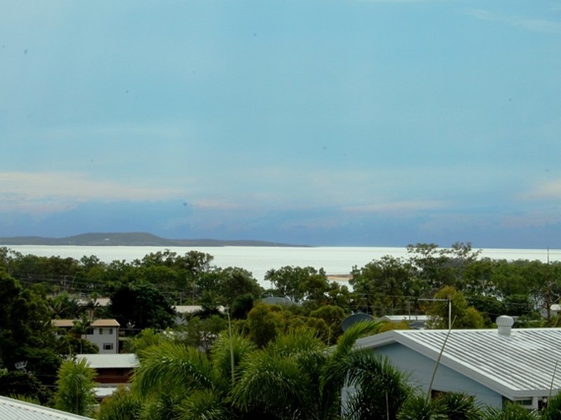 18 Chauvel Court, Boyne Island QLD 4680