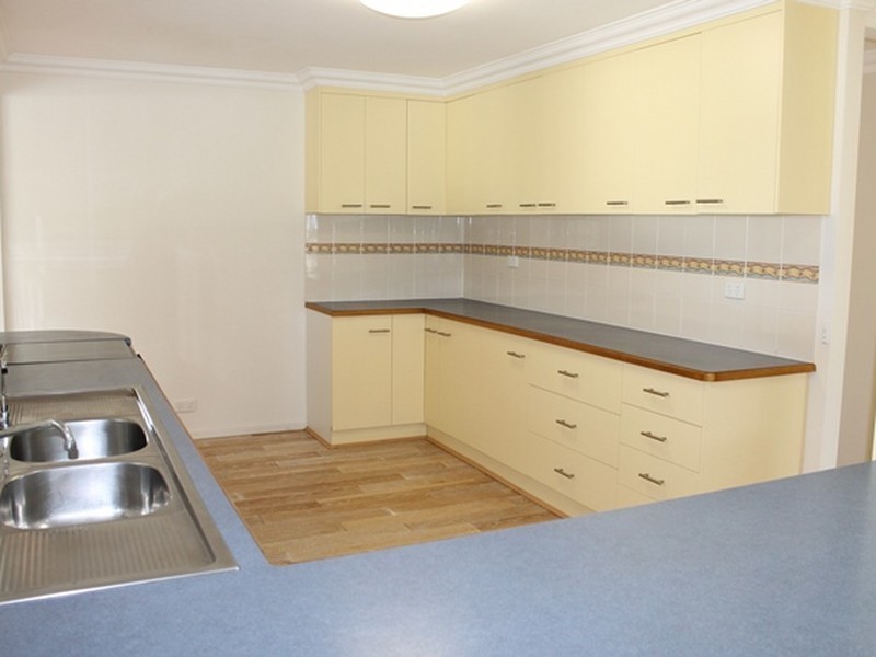 18 Chauvel Court, Boyne Island QLD 4680