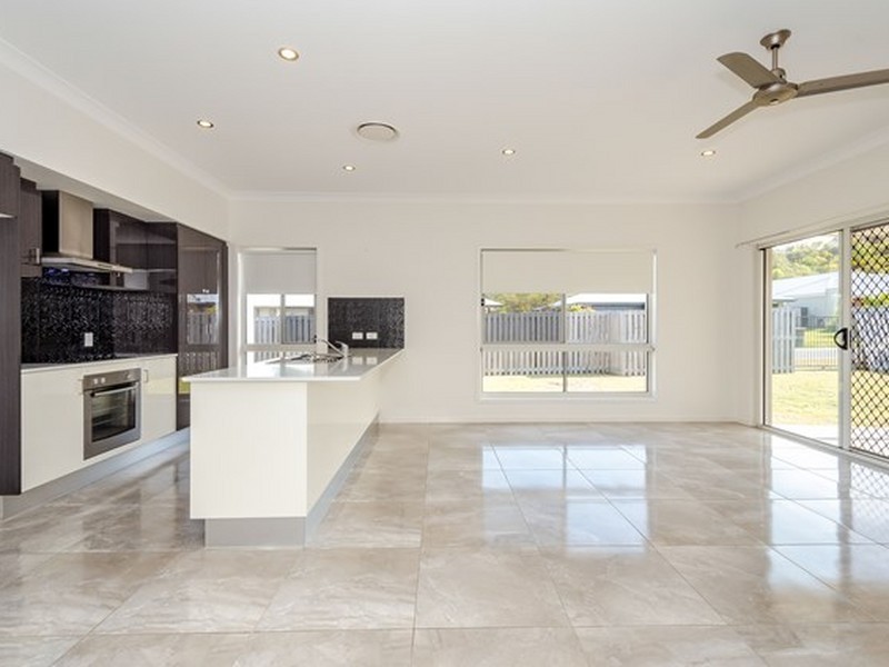 22 Tulipwood Circuit, Boyne Island QLD 4680