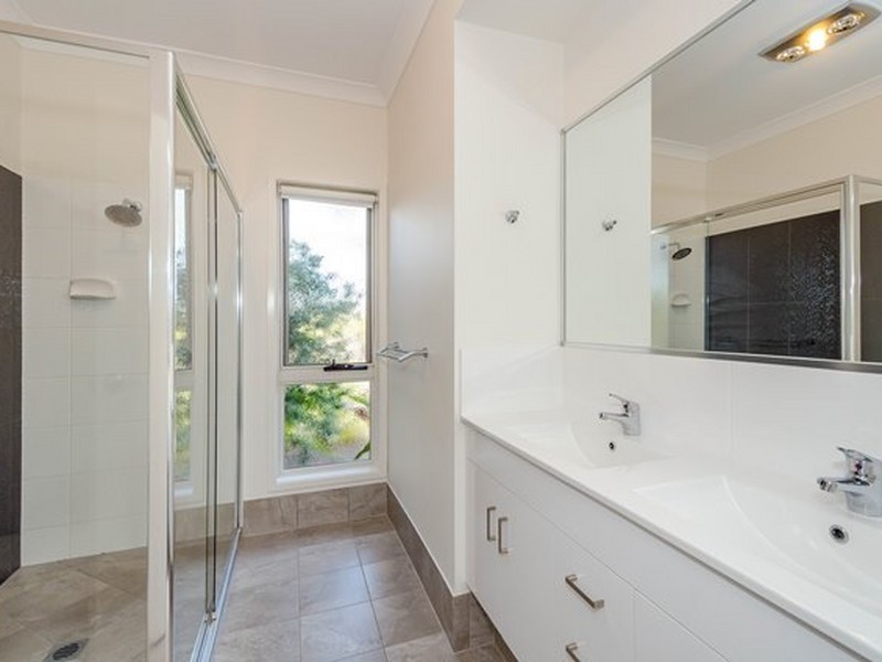 22 Tulipwood Circuit, Boyne Island QLD 4680