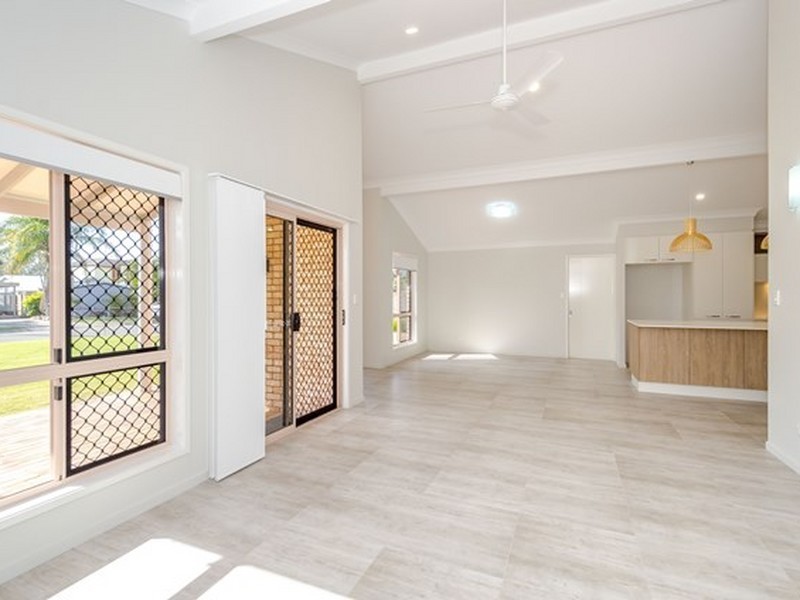 25 The Oaks Road, Tannum Sands QLD 4680