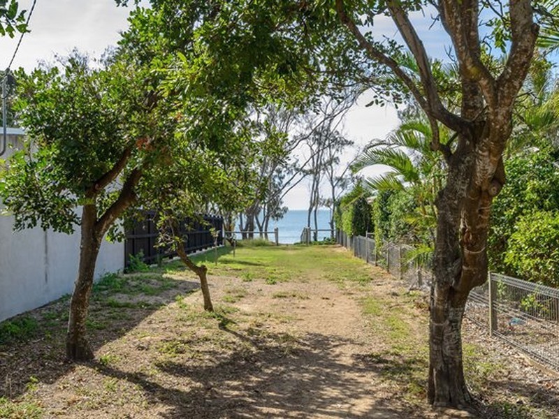 25 The Oaks Road, Tannum Sands QLD 4680