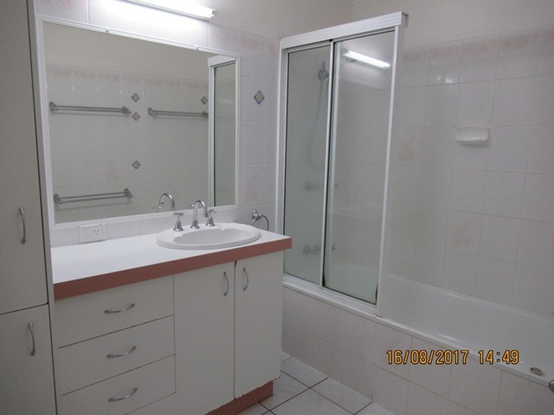 11 BEVINGTON STREET, Tannum Sands QLD 4680