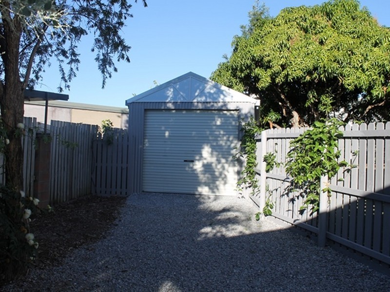 16 Booth Avenue, Tannum Sands QLD 4680