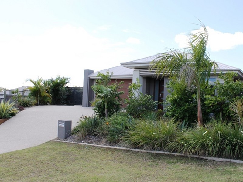 3 Kurwongbah Street, Boyne Island QLD 4680