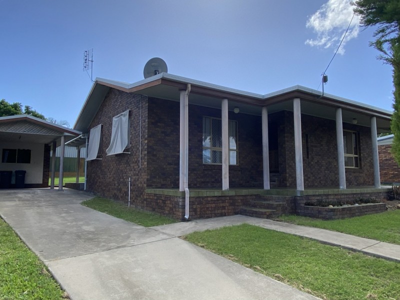 26 PLEASANT AVENUE, Tannum Sands QLD 4680