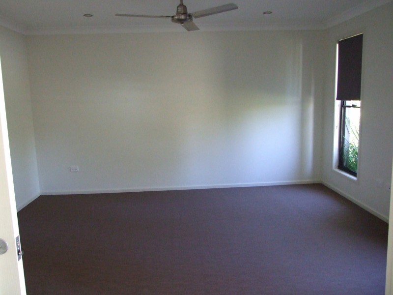 16 Tulipwood Circuit, Boyne Island QLD 4680