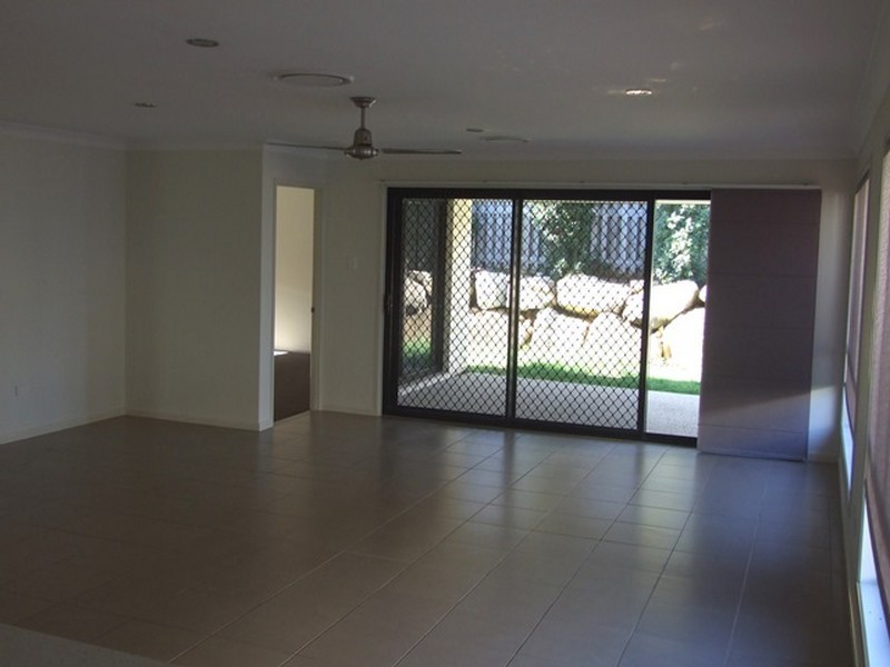 16 Tulipwood Circuit, Boyne Island QLD 4680