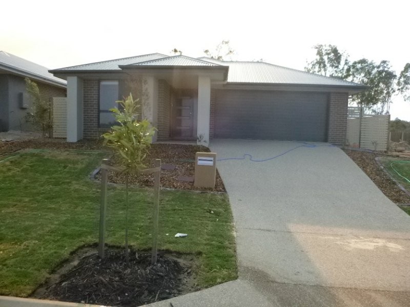 26 JARDINE CRESCENT, Boyne Island QLD 4680