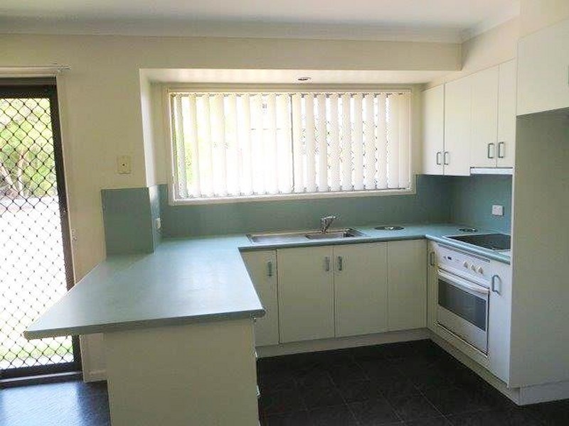 12 Davina Street, Boyne Island QLD 4680