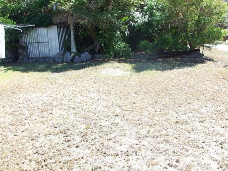 12 Davina Street, Boyne Island QLD 4680