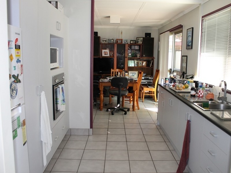 1 Lilly Street, Boyne Island QLD 4680