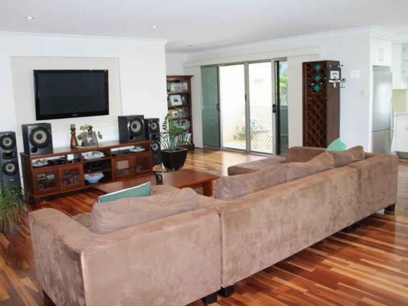 1 Caitlin Court, Boyne Island QLD 4680