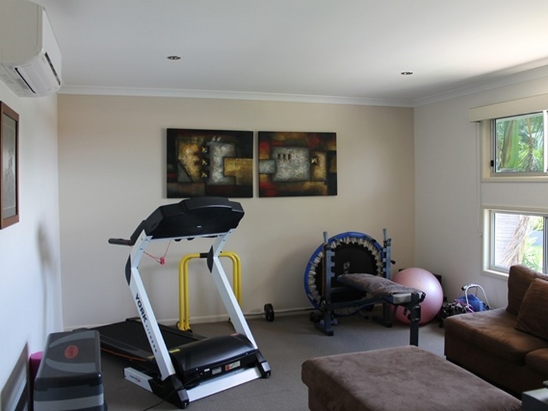 1 Caitlin Court, Boyne Island QLD 4680