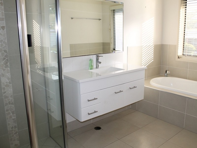 1 Caitlin Court, Boyne Island QLD 4680