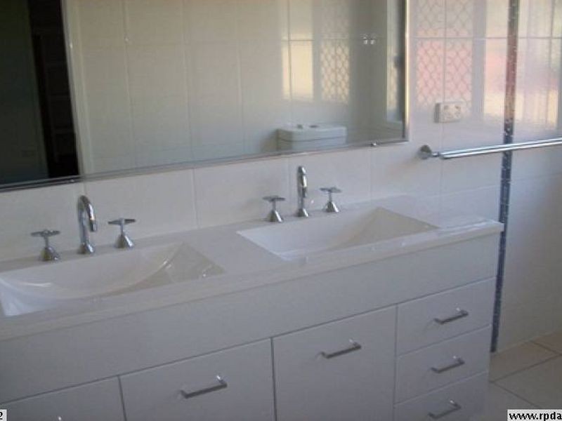 26 PRYDE STREET, Tannum Sands QLD 4680