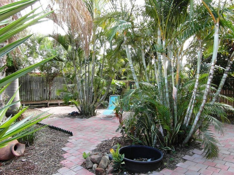 8 KEATING STREET, Tannum Sands QLD 4680