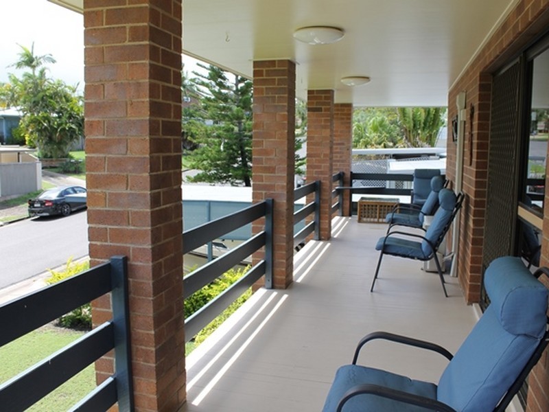9 Latrobe Street, Tannum Sands QLD 4680