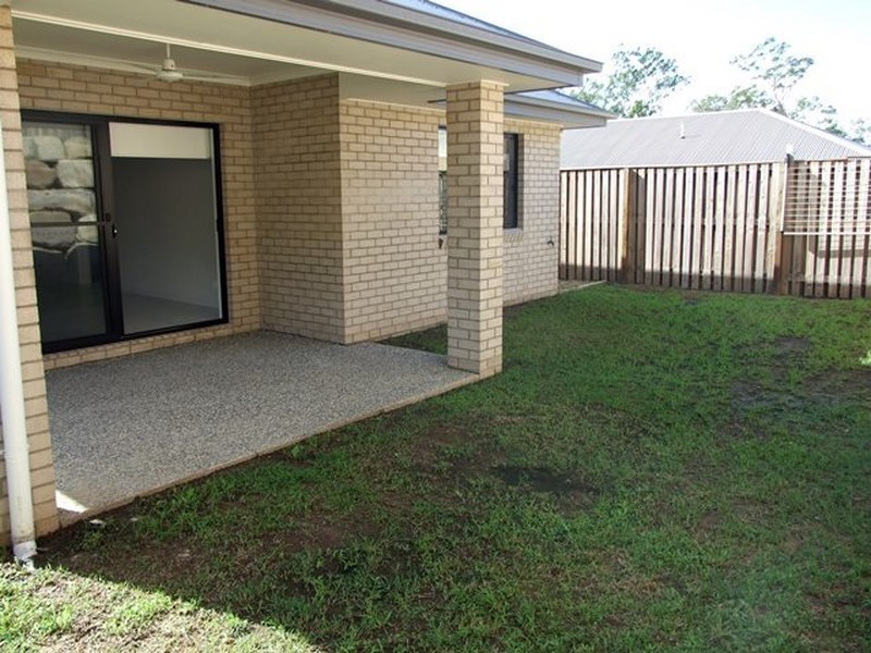 28 Caulder Esplanade, Boyne Island QLD 4680