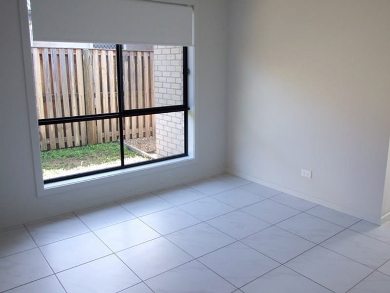 28 Caulder Esplanade, Boyne Island QLD 4680