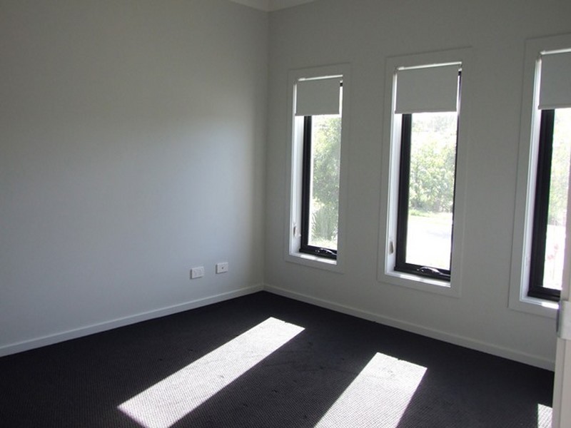 28 Caulder Esplanade, Boyne Island QLD 4680