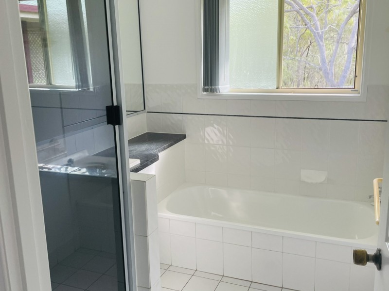 11 BALLOOK STREET, Boyne Island QLD 4680