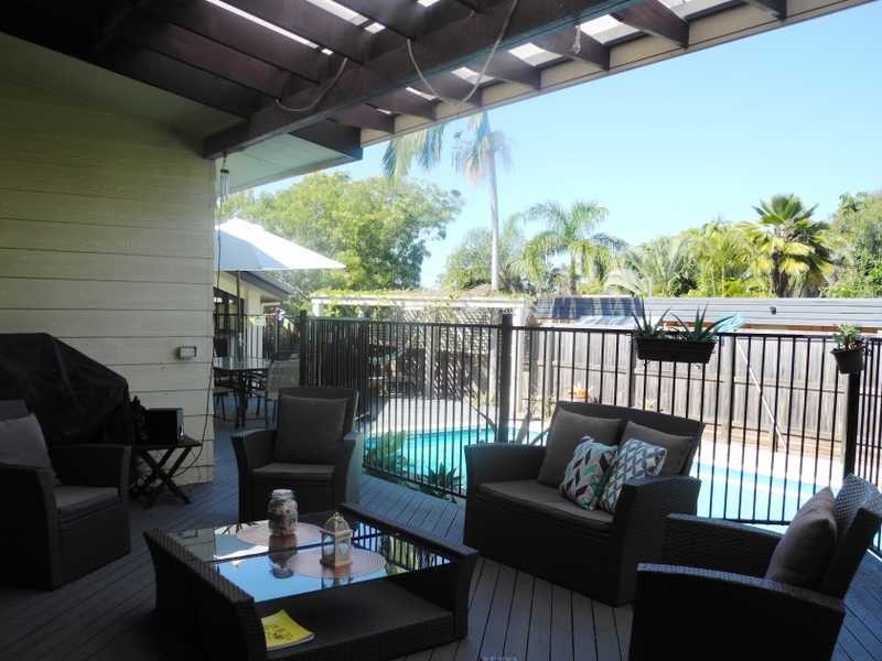 1 RICHARD ST, Boyne Island QLD 4680