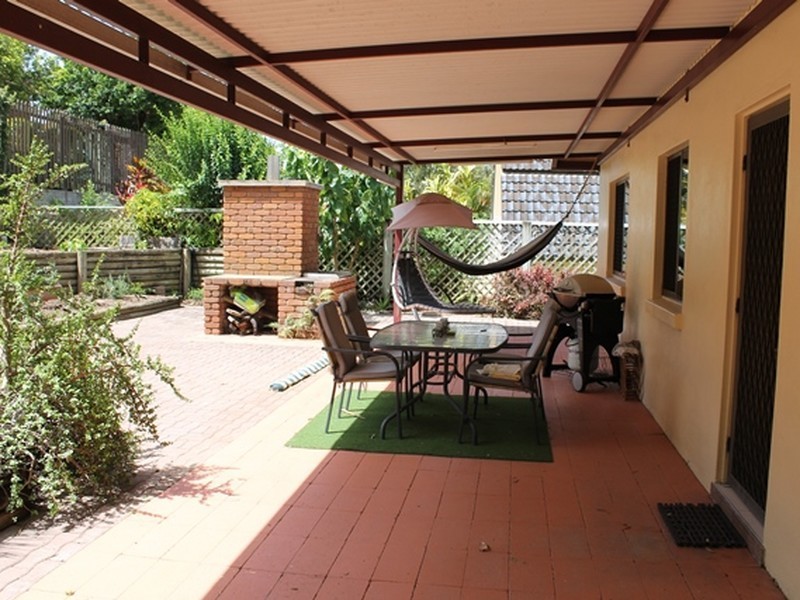 77 Malpas Street, Boyne Island QLD 4680