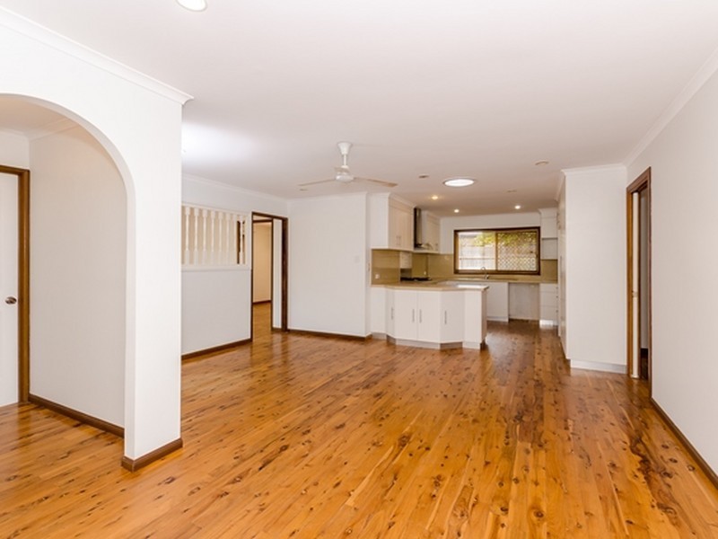 15 Alkina Crescent, Boyne Island QLD 4680