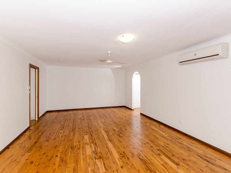 15 Alkina Crescent, Boyne Island QLD 4680