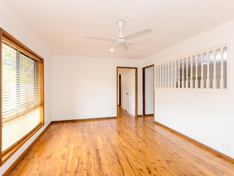 15 Alkina Crescent, Boyne Island QLD 4680