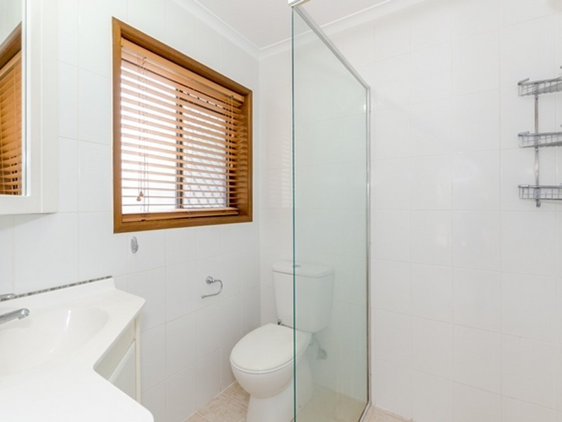 15 Alkina Crescent, Boyne Island QLD 4680